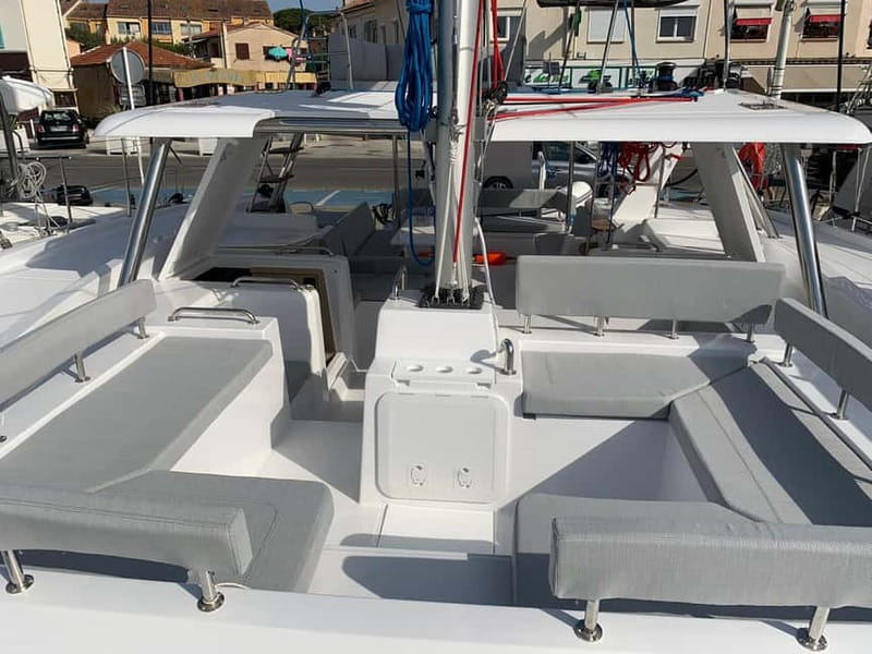 Departure from BRUSC: Half-day catamaran cruise - Coastal panoramas on the way back: the views that earn their place