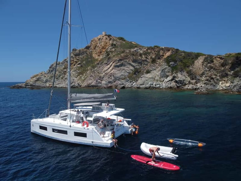 Departure from BRUSC: Half-day catamaran cruise - From captain welcome to sails up: how the first stretch sets the tone