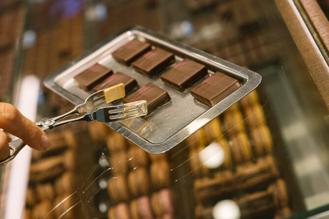 Devour Paris Ultimate Food Tour - Fromagerie Laurent Dubois: your cheese flight lesson