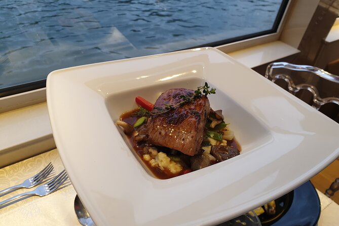 Dinner Cruise Prestige Check-out from the Eiffel Tower - The dinner menu: what is included, and what each menu choice feels like