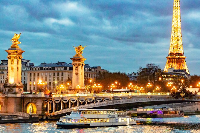 Dinner Cruise Prestige Check-out from the Eiffel Tower - The cruise route: Pont Alexandre III and the skyline you will recognize