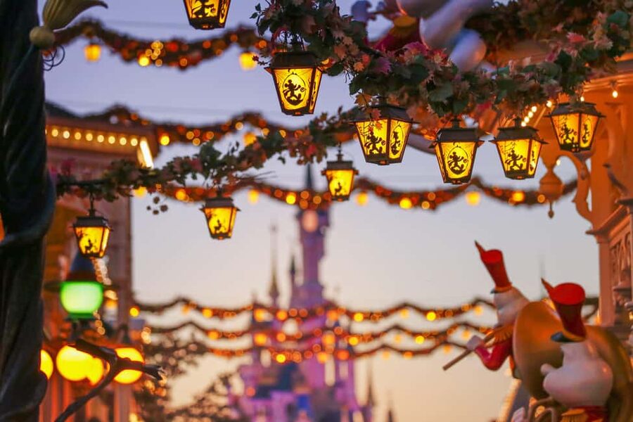 Disneyland® Paris 1-Day Ticket - Getting Oriented Fast: Entering the Resort and Choosing Your Starting Park