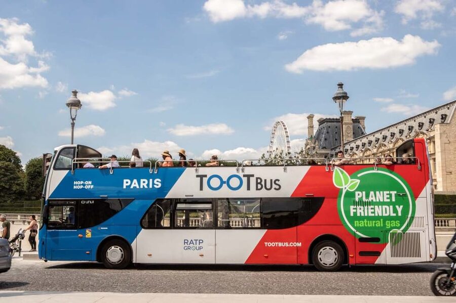 Disneyland Paris: Bus Sightseeing Tour in Paris - A One-Day Paris Break From Disneyland Hotels