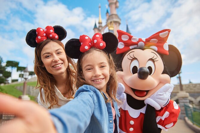 Disneyland® Paris Parks Admission Tickets - Mobile ticket plus the Disneyland app, the smart combo