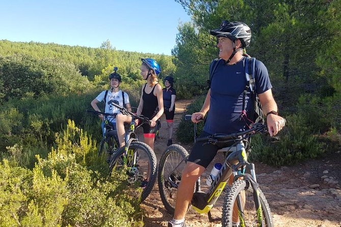 E-Bike tour of Sainte Victoire Mountain, Aix-en-Provence - The Scott e-mountain bike setup, helmets, and getting comfortable fast
