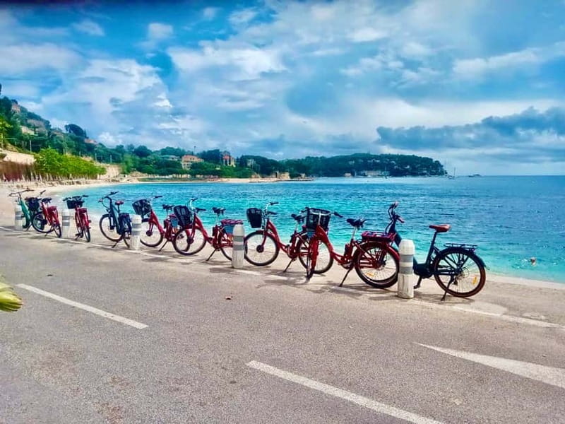 Ebike seaside by Nice: Fantastic Villefranche's Bay & Hill - Downhill to Villefranche-sur-Mer, where the coast turns into a postcard