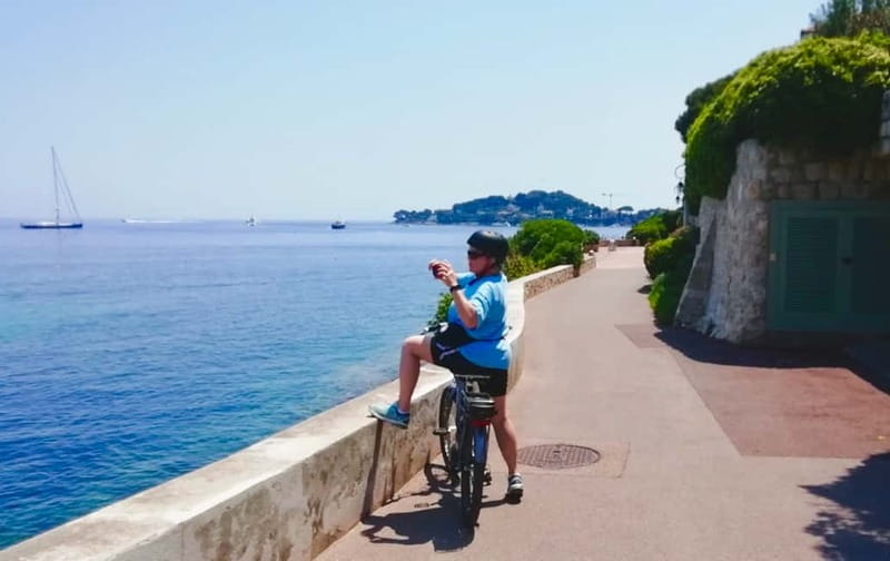 Ebike seaside by Nice: Fantastic Villefranche's Bay & Hill - Picnic lunch in Villefranche, plus a beach break you can tailor