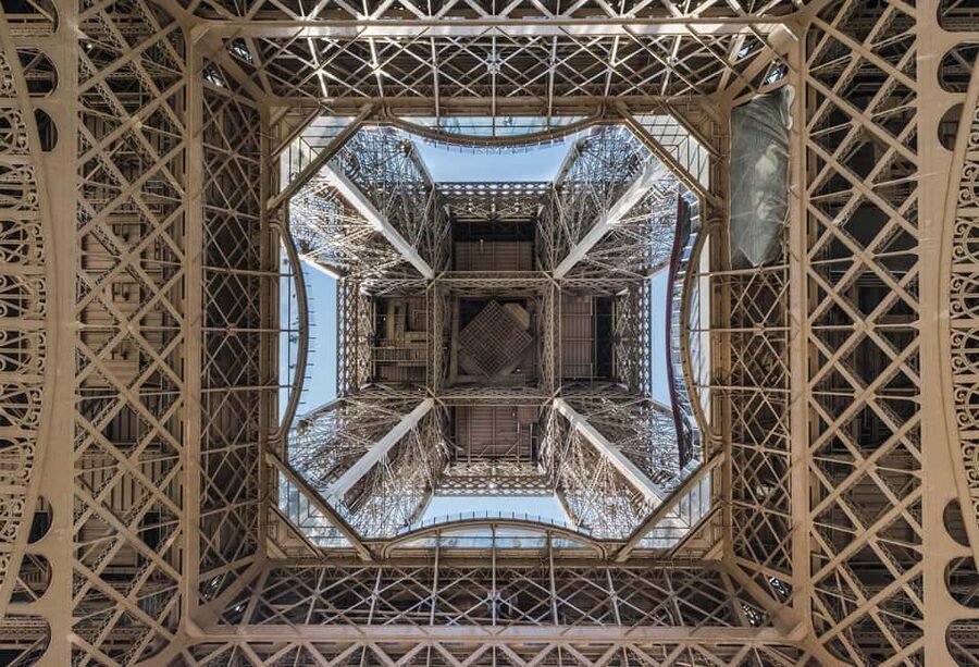 Eiffel Tower Dedicated Reserved Access Top or 2nd by lift - Price and value: what $25 buys you (and what it doesn’t)