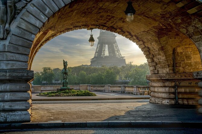Eiffel Tower Guided Tour by Stairs with Optional Summit by Lift - Who this tour is best for