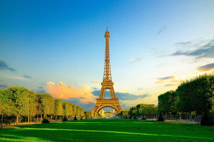 Eiffel Tower Summit or 2nd Floor Access - Eiffel Tower access with an English guide that sets the scene