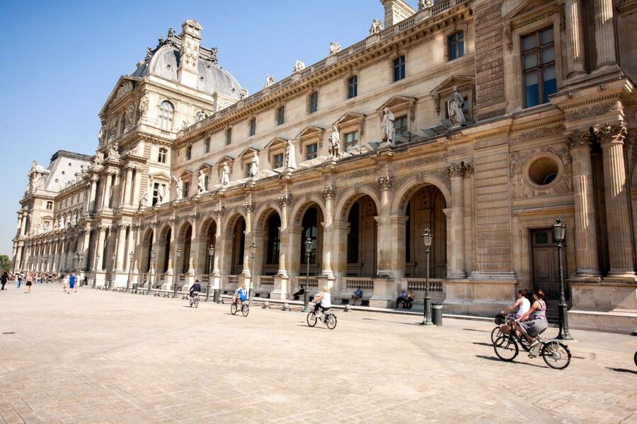 Electric Bike Tour of Paris’ Hidden Gems - Following the Seine into the Latin Quarter, with built-in photo stops