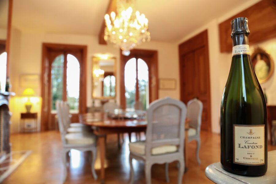 Epernay: Winery and Cellar Tour with Champagne Tasting - Meeting the Family Growers: Three Generations of Wine Life