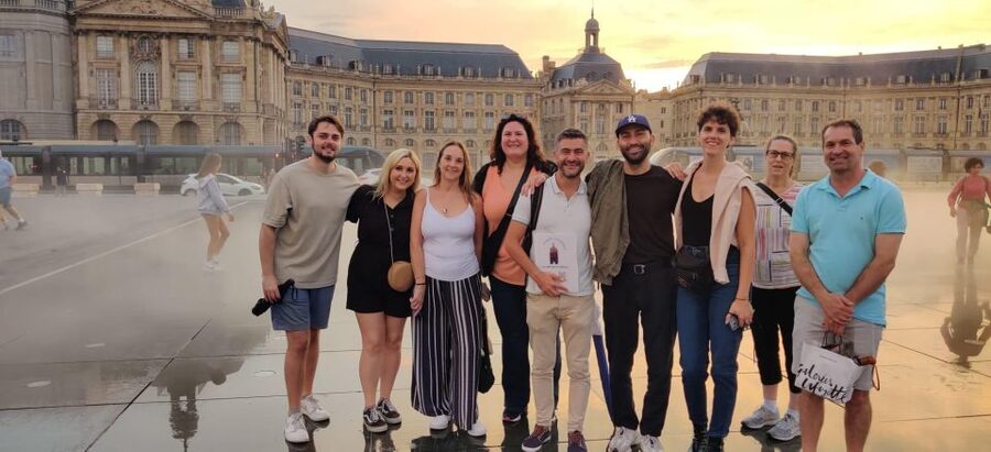 Exclusive! Bordeaux: Nighttime Highlights Walking Tour - Light Art on the Water: A Night Stop That’s Worth the Camera Pause