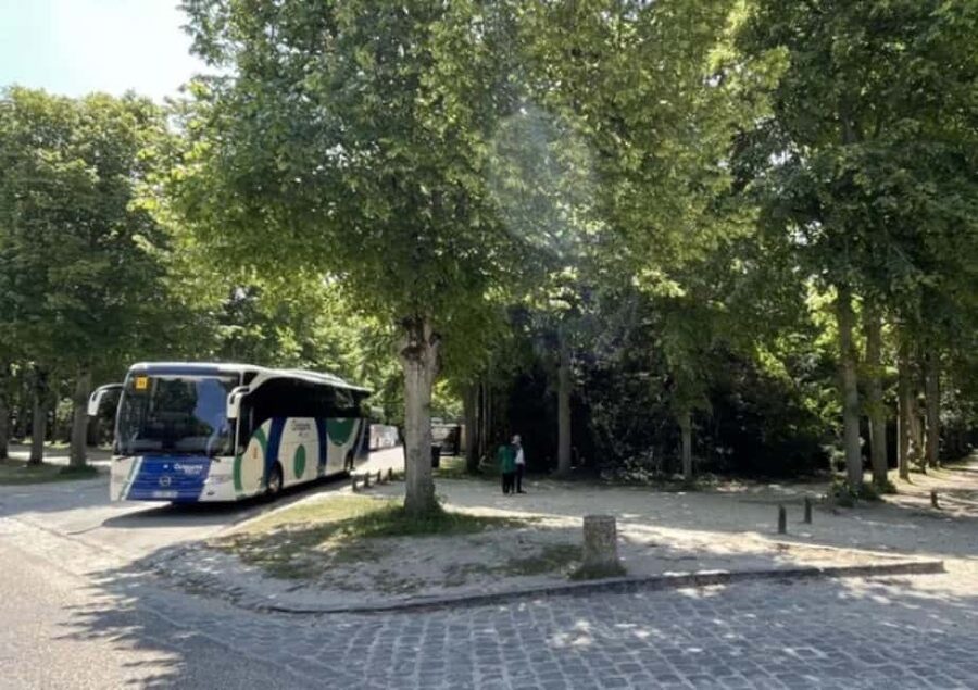 Excursion from Paris to Versailles Palace by Tootbus - Audio commentaries in the Versailles app: how to use them without frustration