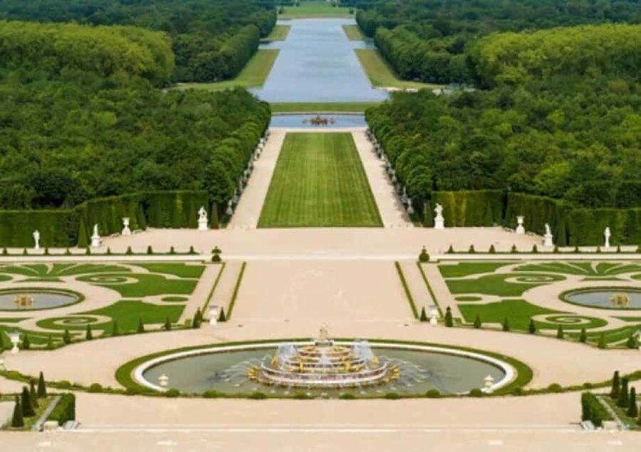 Excursion from Paris to Versailles Palace by Tootbus - Meeting point details: where you board in Paris (rue Auber or Bd des Capucines)