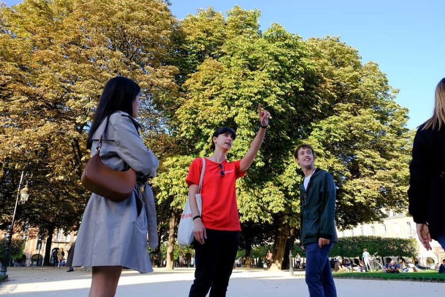 Explore the Marais: History, Art & Local Culture - Small group pacing: why max 12 people is a real advantage