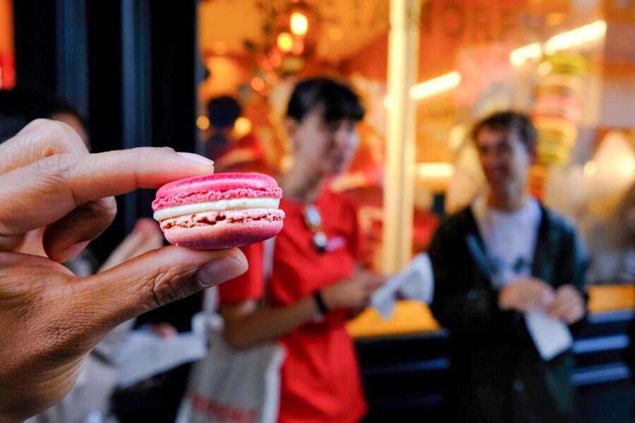 Explore the Marais: History, Art & Local Culture - Rue des Rosiers: Jewish Quarter flavor and culture in walking form