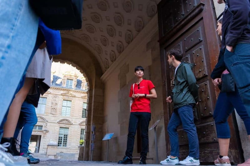 Explore the Marais: History, Art & Local Culture - From the Pompidou area to Hotel de Ville: the warm-up that matters