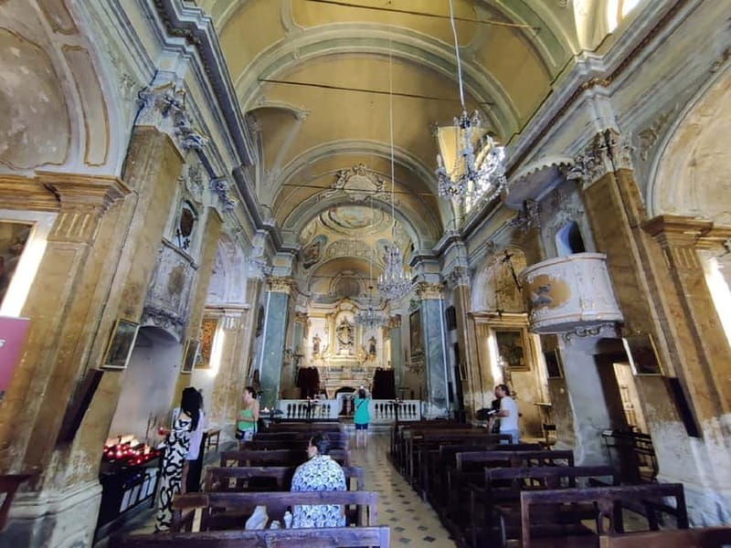 Èze: Walking Tour with a Certified Local Guide - Sainte-Croix and the white penitents: a chapel stop with meaning