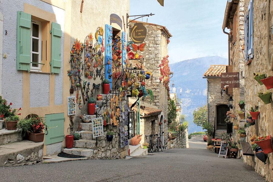 Flavor & Taste of Provence - Saint-Paul de Vence: the art-light village that people really come for