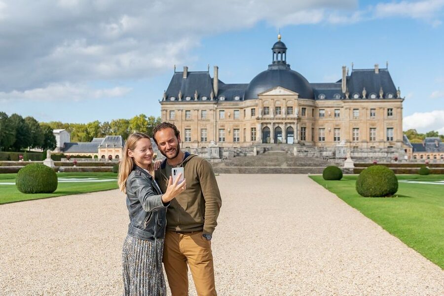 Fontainebleau & Vaux-le-Vicomte Châteaux Day Tour from Paris - Vaux-le-Vicomte: Nicolas Fouquet’s Château and the Gardens You Will Want to Walk
