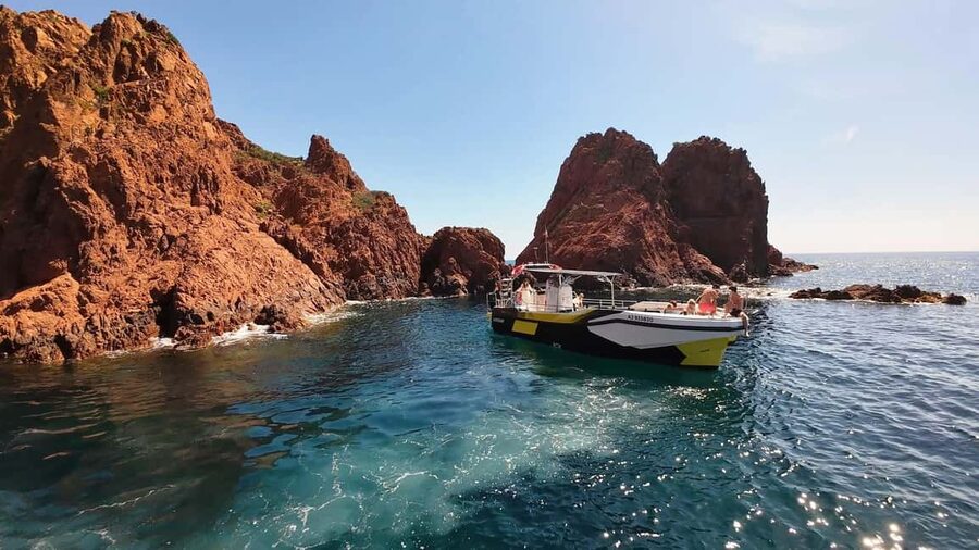 Fréjus : Esterel Calanques Cruise (Comfort Boat) + Swim Stop - Why the Fréjus to Estérel Coast Works Best From the Water