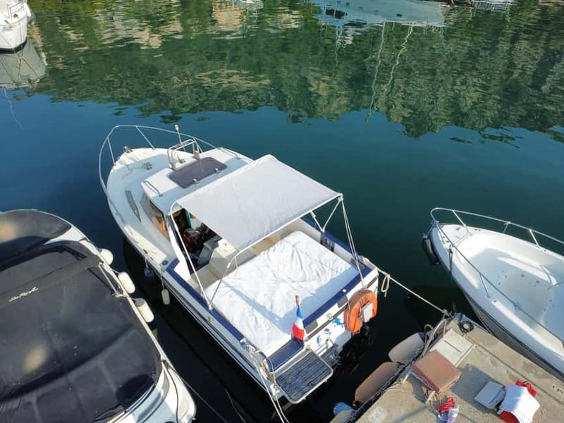 French Riviera Private Boat Trip - Food and drinks on board: what the included spread adds