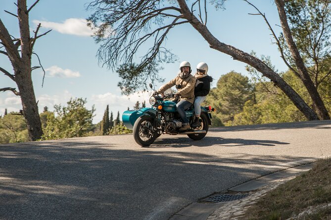 From Aix-en-Provence: 2-Hour Wine & Scenery Sidecar Tour - Lavender field stop: when late-season Provence still smells right