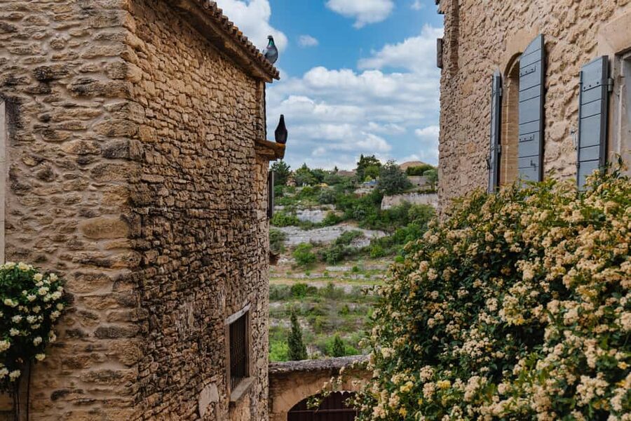 From Aix-en-Provence: Wine & Luberon Villages Full-day Tour - Bonnieux Photo Stop, When the View Does the Talking