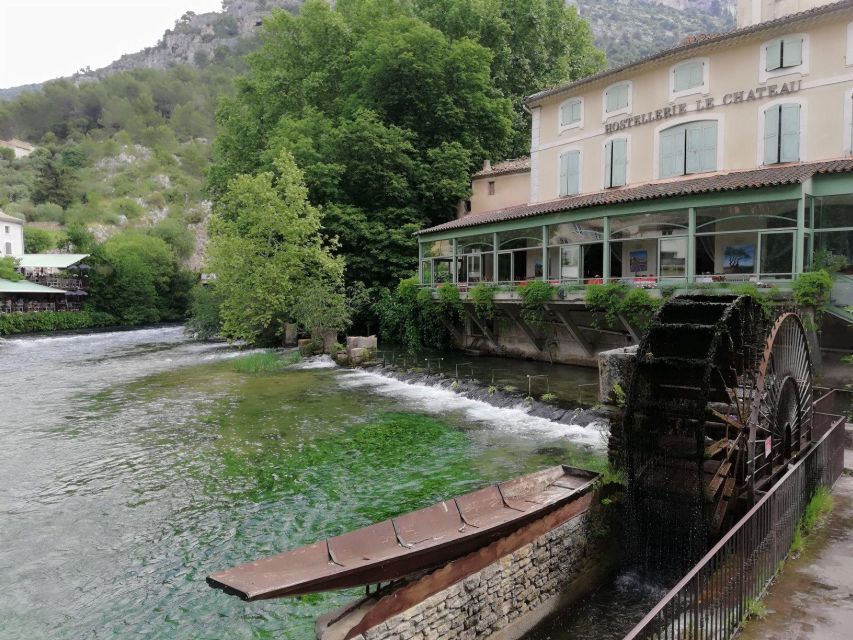 From Avignon: All Provence in one Day - Transportation and guides: why the van setup matters