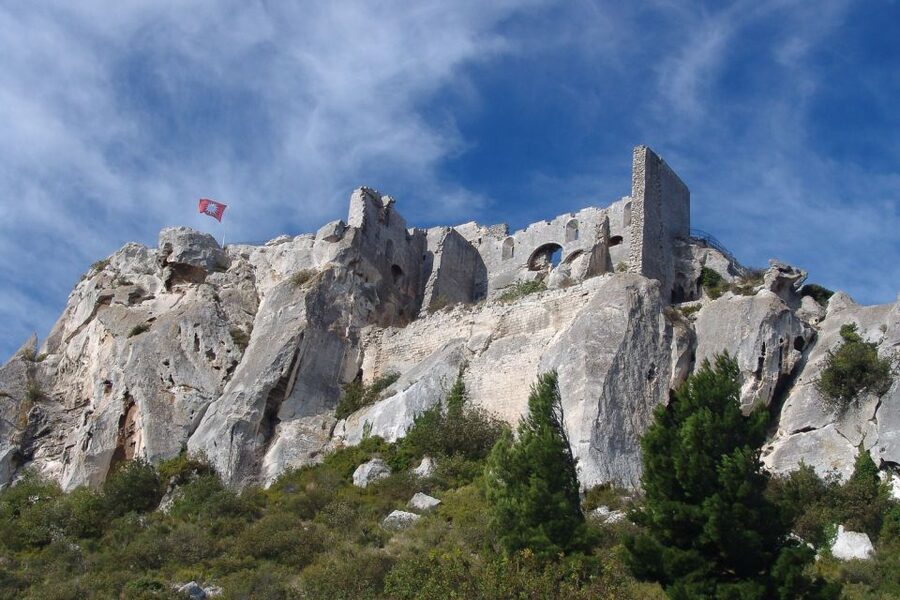 From Avignon: Full-Day Best of Provence Tour - Gordes: Red Streets, Big Views, and a Hill Town Walk