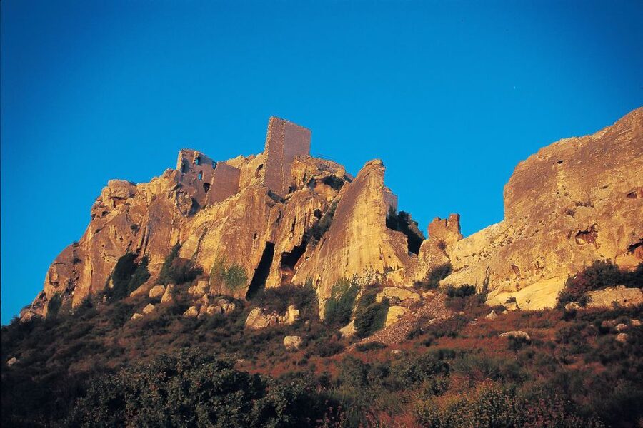 From Avignon: Full-Day Best of Provence Tour - Roussillon Ochre Lands: When Color Becomes the Main Event