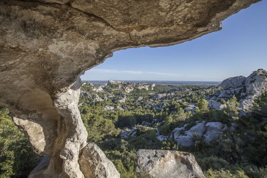 From Avignon: Full-Day Best of Provence Tour - Meeting in Avignon and Settling Into a Comfort-First Day