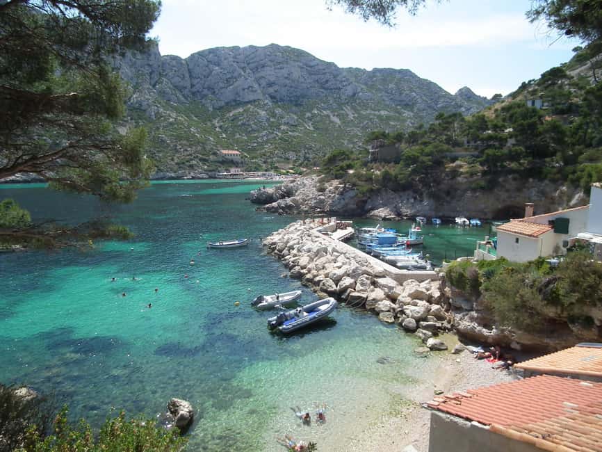 From Bandol: Visit the 13 calanques of Cassis & Marseille (3 hours 15 minutes at sea) - Cassis calanques: Port Miou, Port Pin, and En Vau