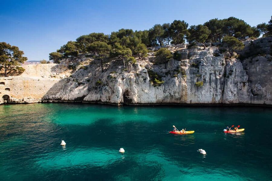 From Bandol: Visit the 7 calanques of Cassis & Marseille (2.5 hours at sea) - What the guide and commentary actually do for you