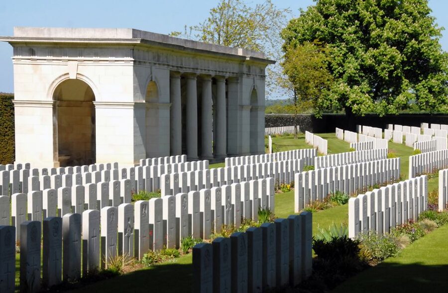 From Bayeux: American D-Day Sites in Normandy Half-Day Tour - Omaha Beach: where the day’s hardest choices played out