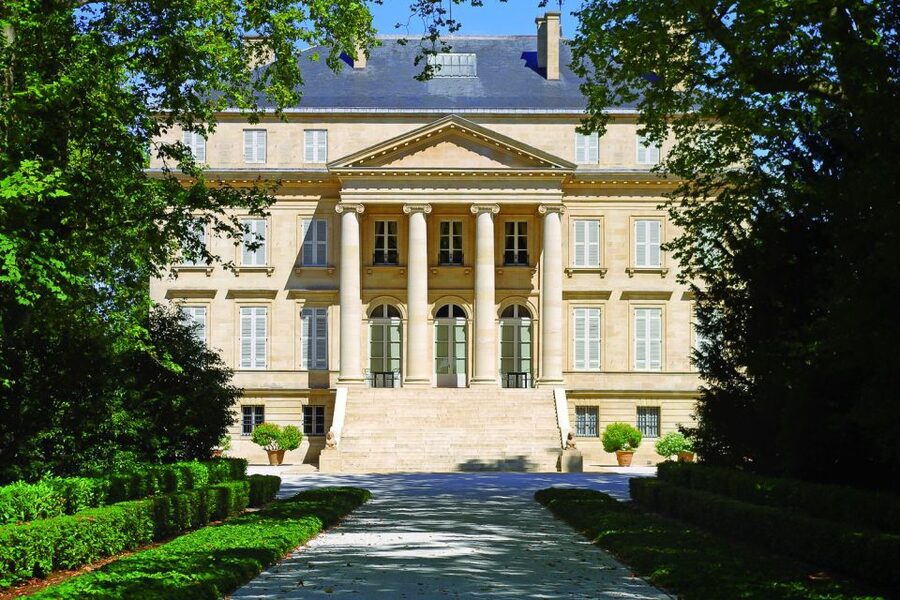 From Bordeaux: Full-Day Medoc Wine Tour - Medoc beyond the postcard: what this day teaches you