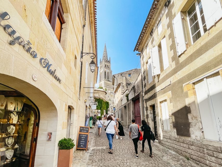 From Bordeaux: Saint-Emilion Guided Wine Tasting Tour - Saint-Émilion village time: photo stops and steep streets