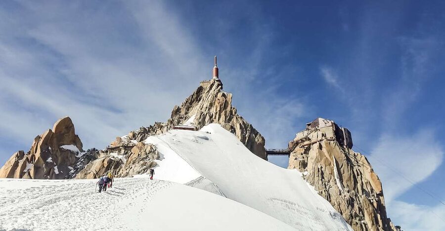 From Geneva: Full-Day Trip to Chamonix and Mont-Blanc - Coach ride through the Arve Valley, arriving at the Alps in 75 minutes