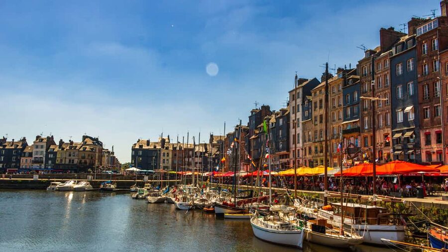 From Le Havre: Seaside Charms Honfleur and Deauville - Honfleur first: harbor views, Saint Catherine, and why the town feels like art