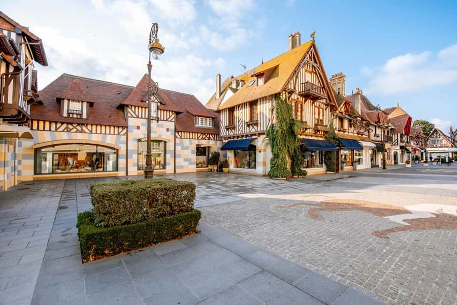 From Le Havre: Seaside Charms Honfleur and Deauville - Deauville: boardwalk drama, beach air, and chic shopping without the long detour