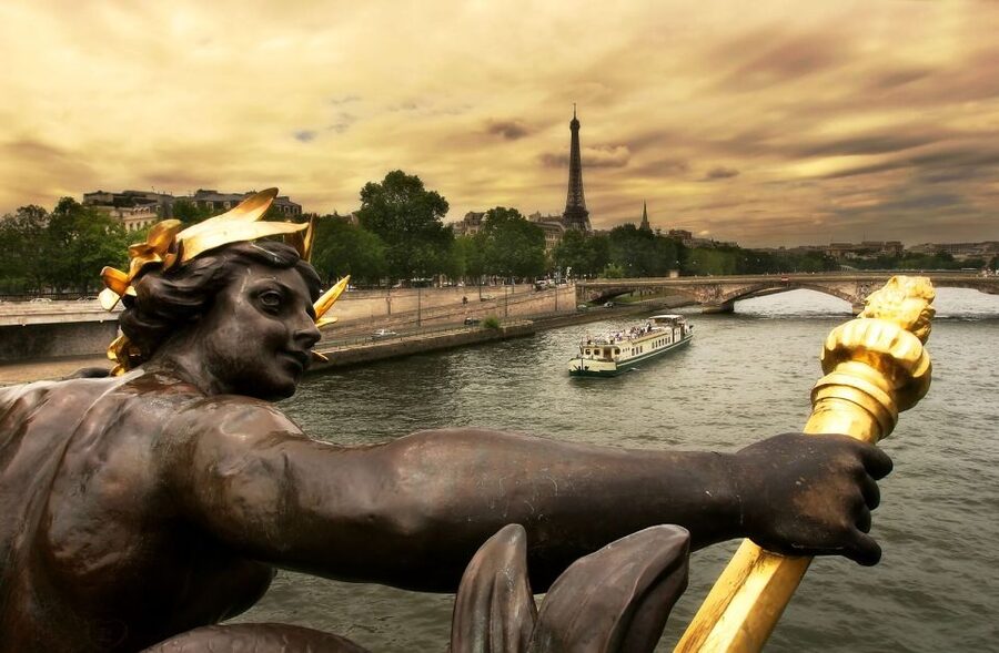 From London: Unescorted Day Trip to Paris - Eurostar and public transport: fast outward, smart self-guided movement