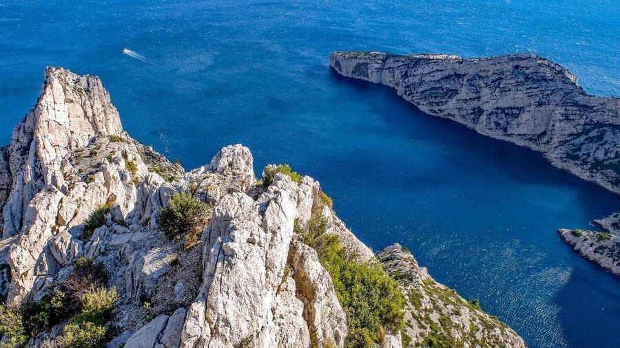 From Marseille: Calanques National Park Guided Hike - The walking plan: 7.51 km, 250+ meters, and where the effort shows up