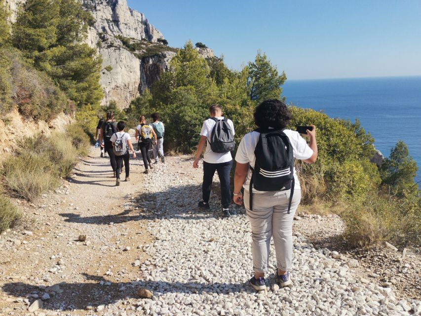 From Marseille: Calanques National Park Guided Hike - Lunch on a rocky beach: the moment the day clicks