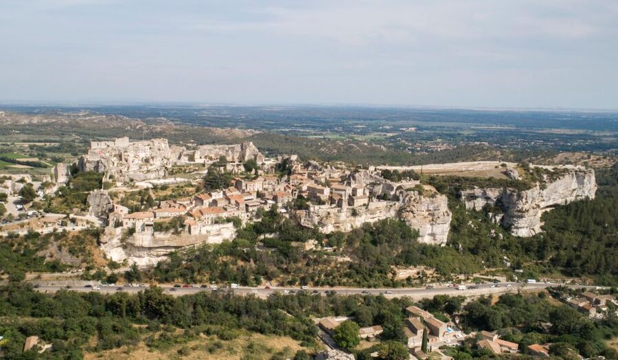 From Marseille: Provence Sightseeing Tour and Wine Tasting - From Marseille to Provence’s greatest hits, without a rental car