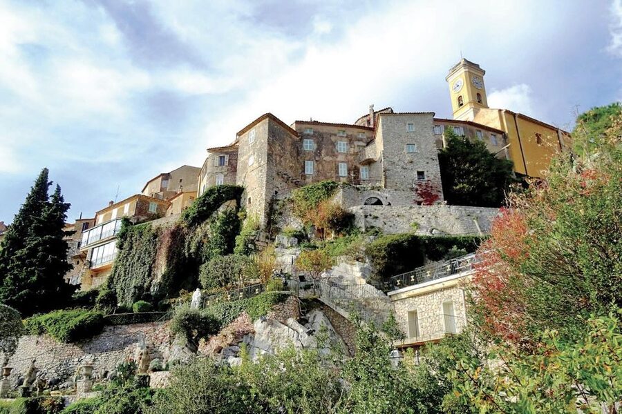 From Nice : Gourdon, St-Paul de Vence, Tourettes & Grasse - Gourdon: the panoramic photo stop and guided time