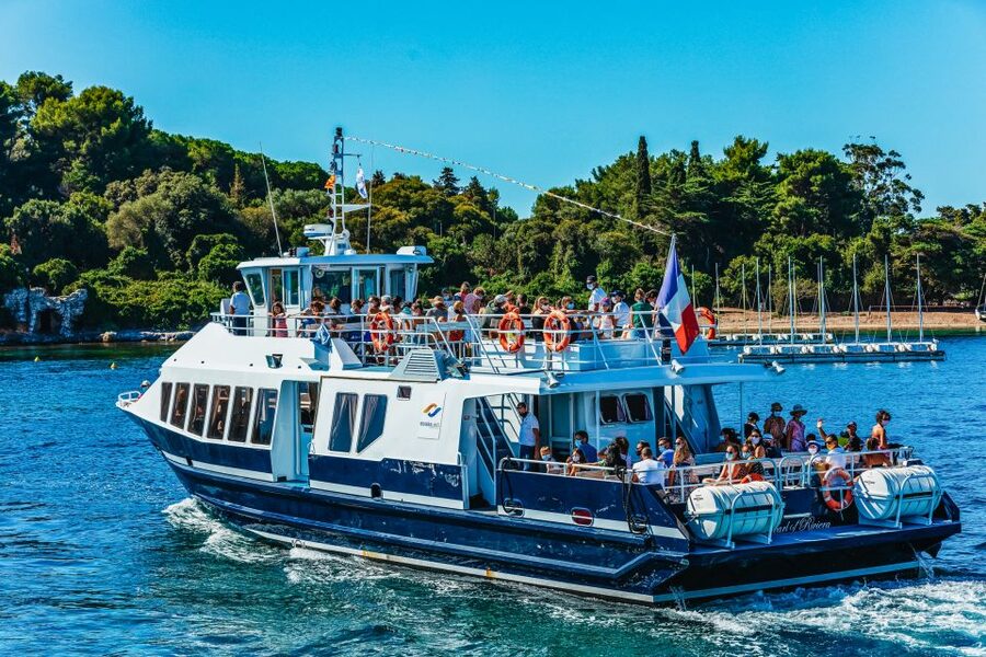 From Nice: Round-Trip Transportation to Saint Tropez by Boat - Onboard snacks and drinks: convenient, but plan for Riviera pricing