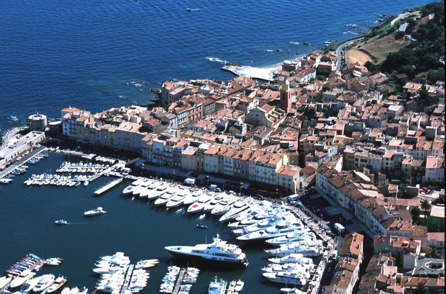 From Nice: Saint-Tropez and Port Grimaud Full-Day Tour - Crossing the bay: a quick 15-minute ferry to Saint-Tropez
