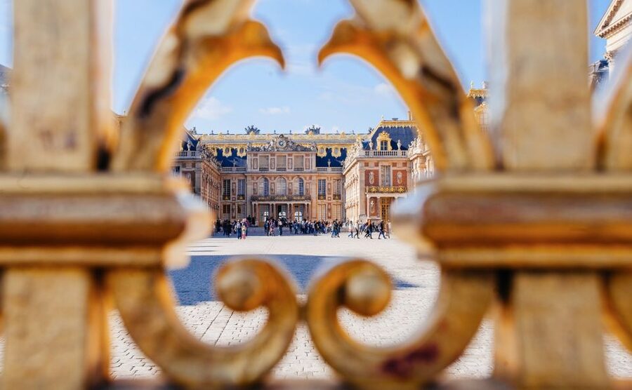 From Paris: Full-Day Guided Tour of Versailles - Meeting Point at Bir-Hakeim, Then the Coach East