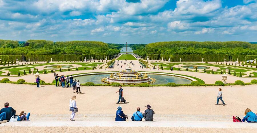 From Paris: Full-Day Guided Tour of Versailles - King and Queen’s State Apartments, Plus the Palace Rooms With Real Drama